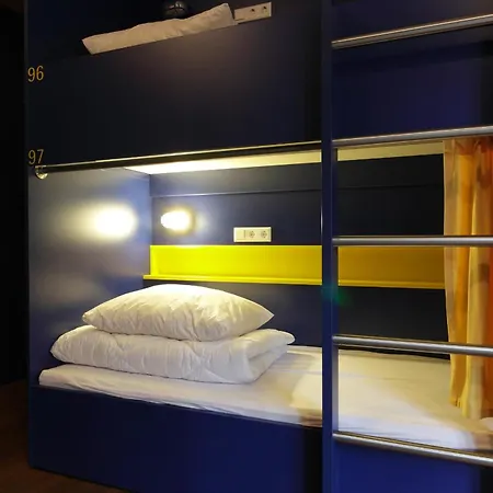 베드앤버짓 엑스포-호스텔 돔 호스텔 *