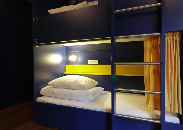 Bed'nbudget Expo-hostel Dorms Хостел *