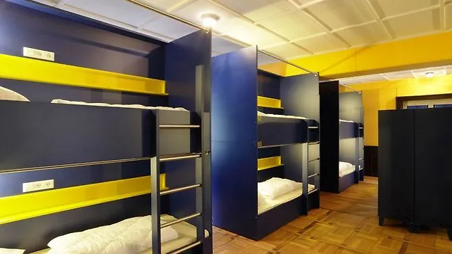 Bed'nbudget Expo-hostel Dorms Хостел *