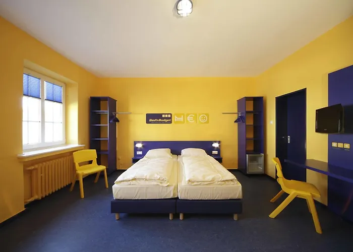 Bed'nbudget Expo-hostel Dorms Хостел *