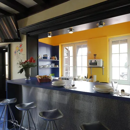 廉价世博旅馆 旅馆 *